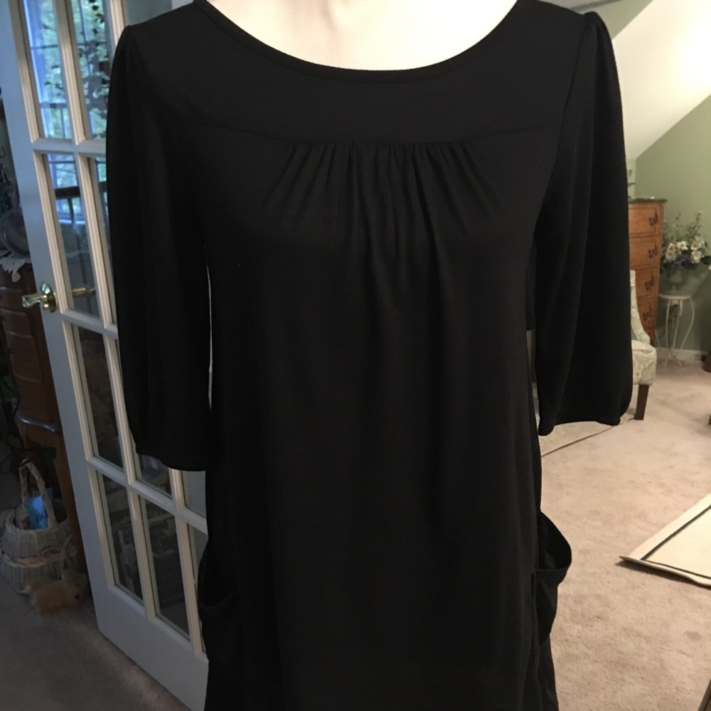 ⭐️Great black tunic with front pockets